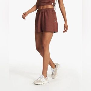 Vuori Boyfriend Short NWOT (Cedar Heather)